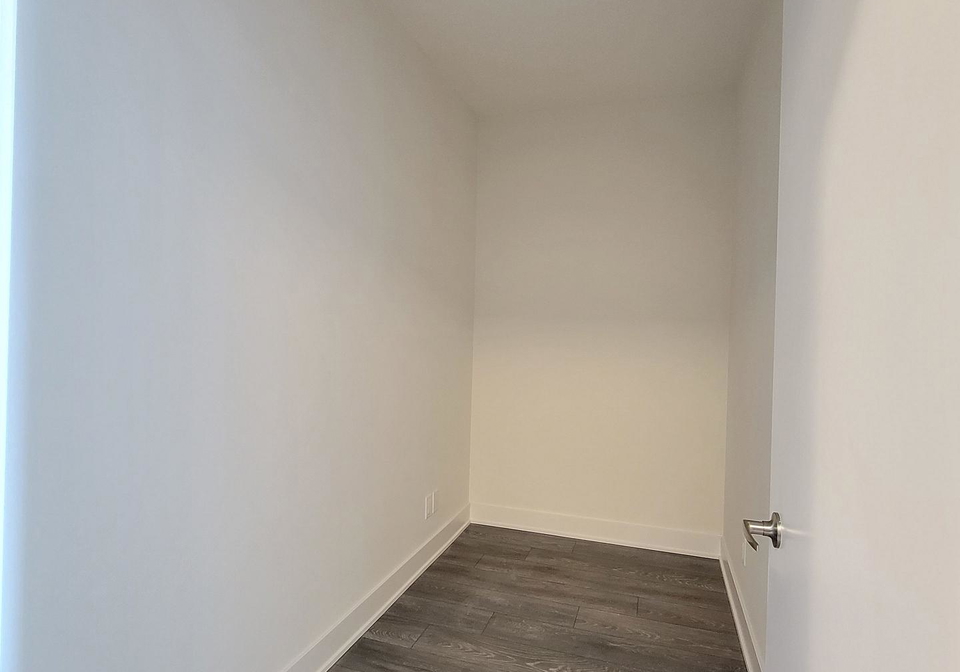 188-fairview-mall-drive-north-york-ontario-c12149100