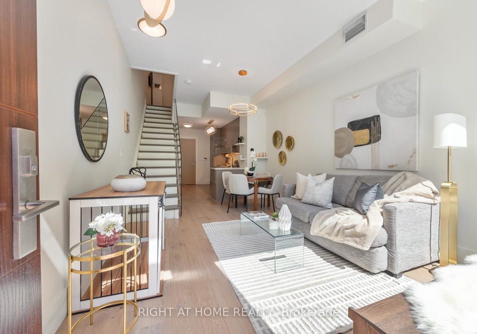 39-queens-quay-e-toronto-ontario-c12149288