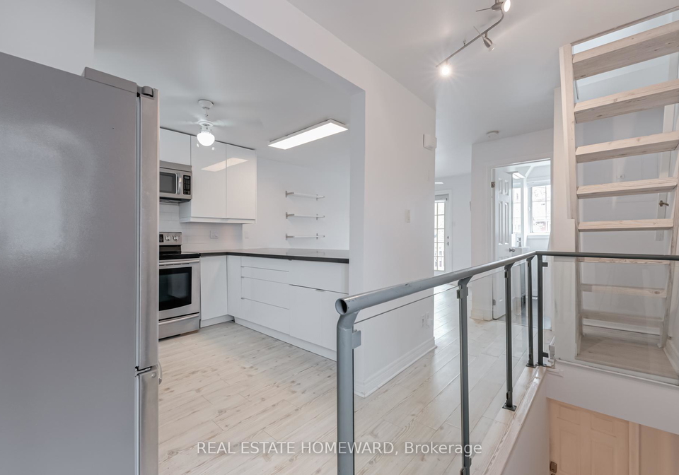 559-delaware-avenue-n-toronto-ontario-c12149528
