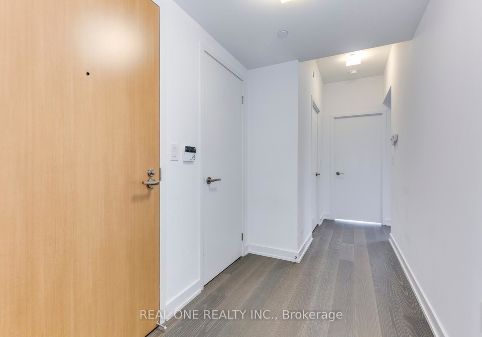 11-wellesley-street-w-toronto-ontario-c12150215
