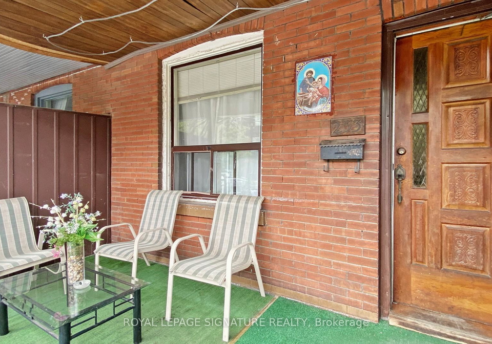 253-gladstone-avenue-toronto-ontario-c12150446