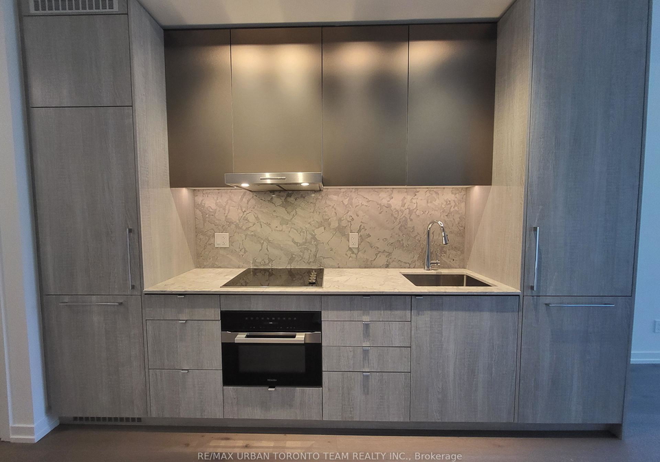 771-yonge-street-toronto-ontario-c12152211