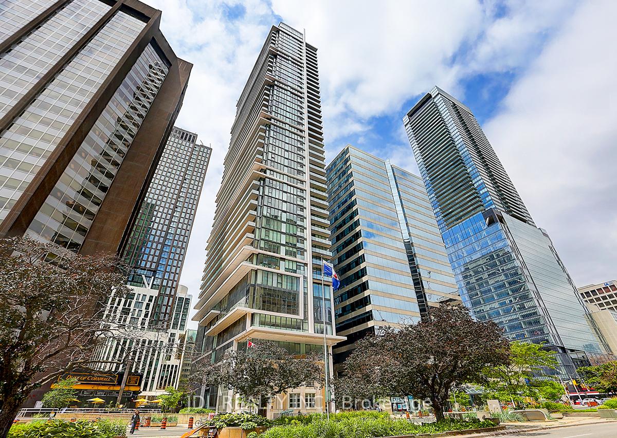 426-university-avenue-toronto-ontario-c12152457