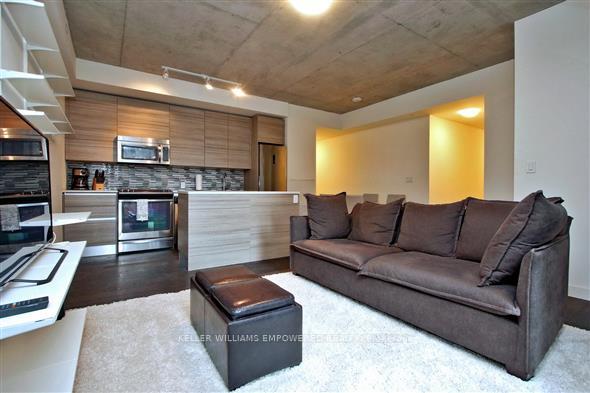 111-bathurst-street-toronto-ontario-c12152564