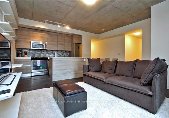 111-bathurst-street-toronto-ontario-c12152564