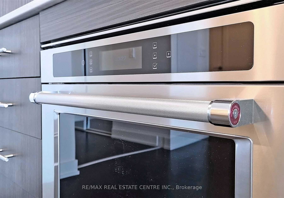 330-richmond-street-w-toronto-ontario-c12153526