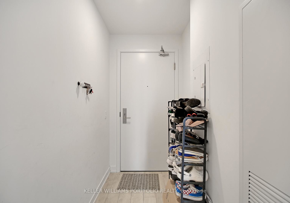 33-helendale-avenue-toronto-ontario-c12154156