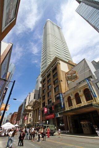 197-yonge-street-toronto-ontario-c12155473