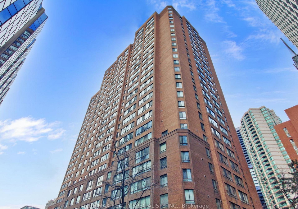 633-bay-street-toronto-ontario-c12155797