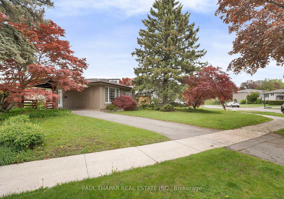64-grove-park-crescent-north-york-ontario-c12156013