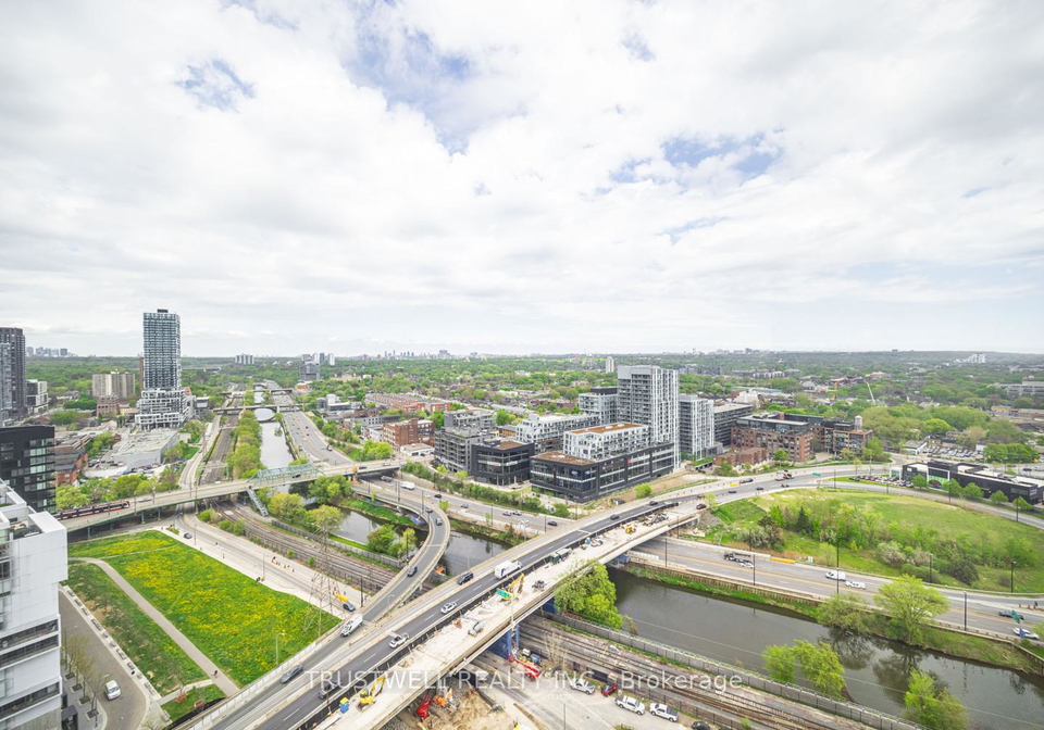 170-bayview-avenue-toronto-ontario-c12156341