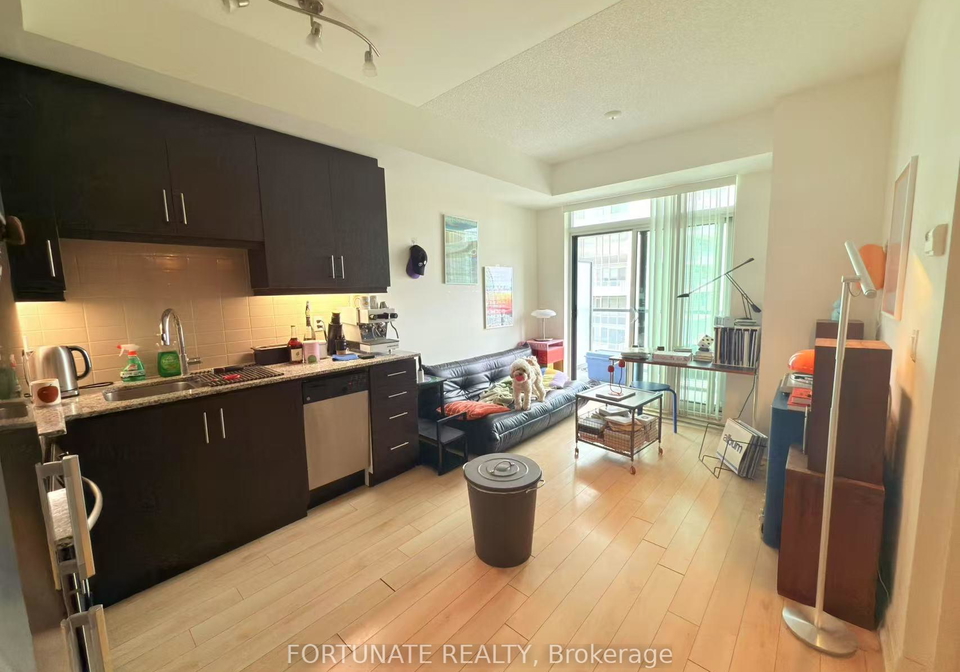 68-canterbury-place-toronto-ontario-c12156743