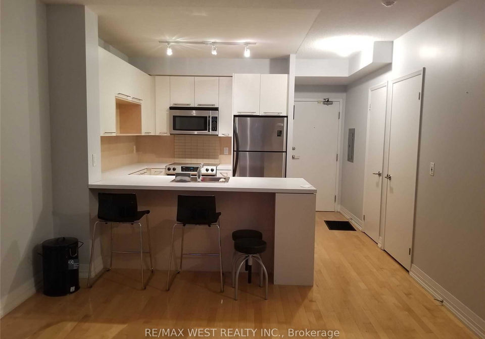 21-carlton-street-toronto-ontario-c12156906