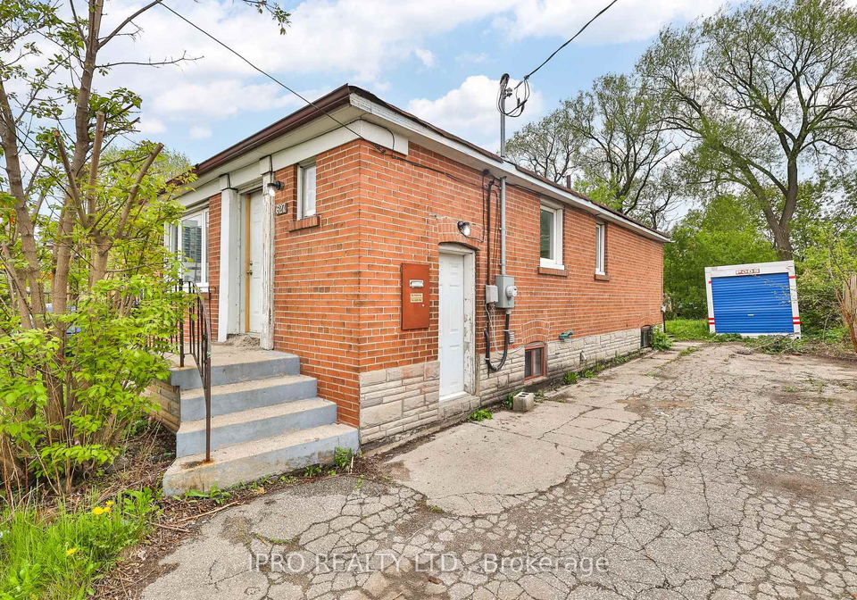 627-sheppard-avenue-w-toronto-ontario-c12157020