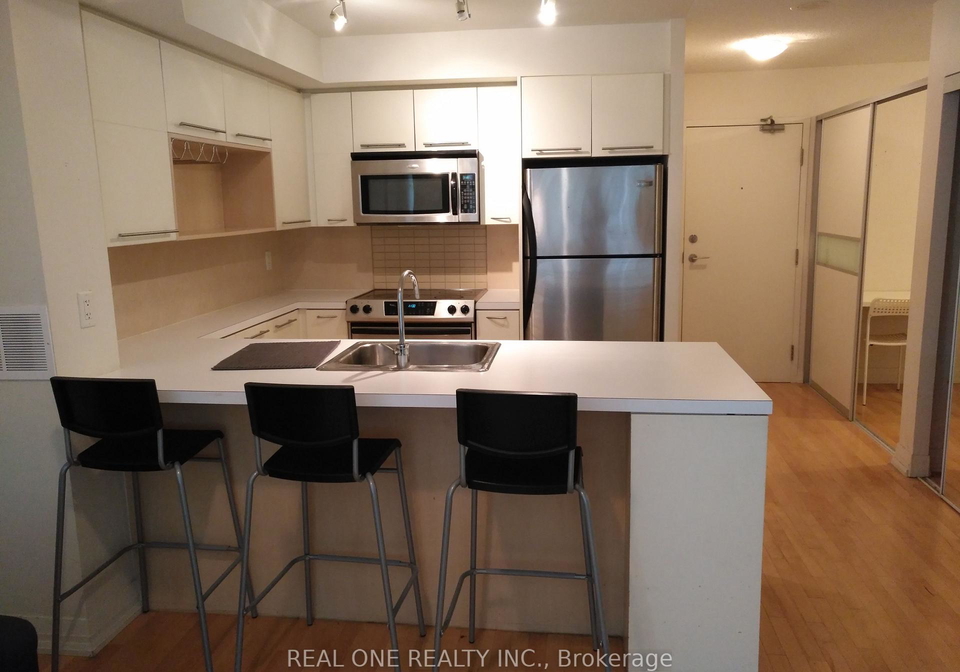 21-carlton-street-toronto-ontario-c12159530