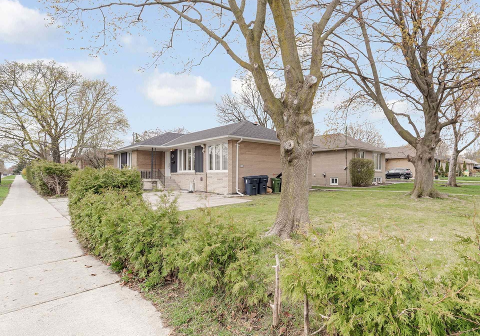 67-acton-avenue-toronto-ontario-c12159589