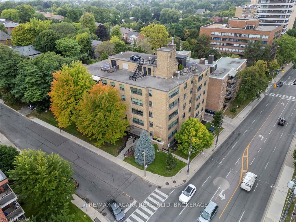 2-ridelle-avenue-toronto-ontario-c12159733
