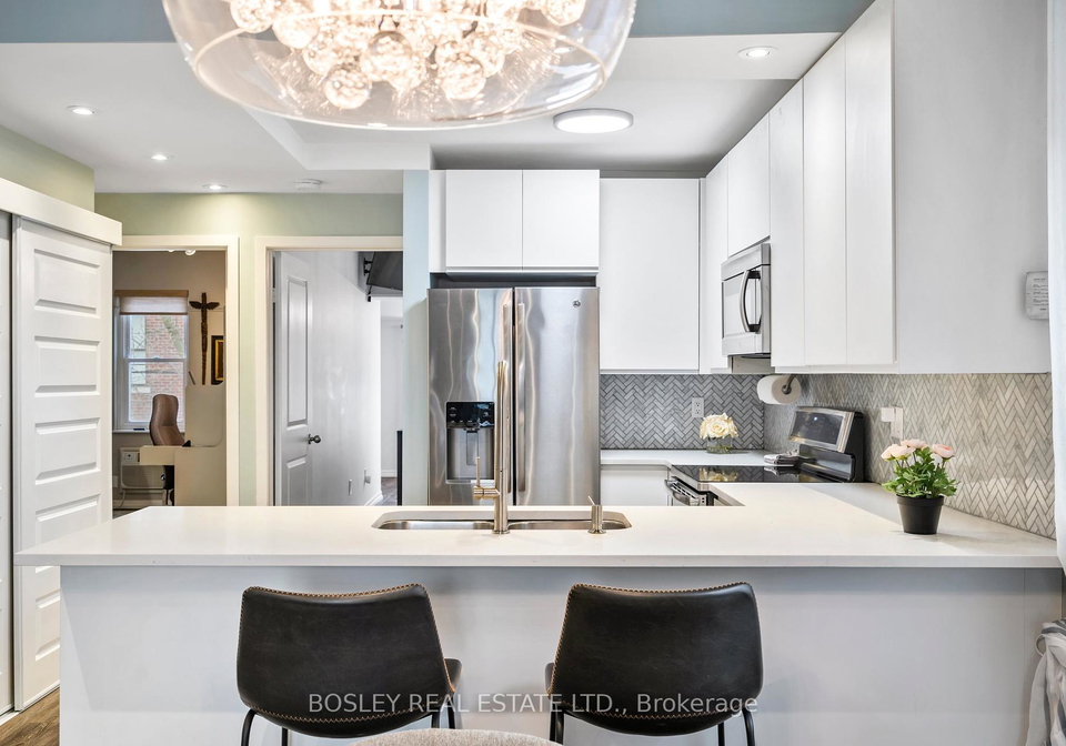 25-hillsboro-avenue-toronto-ontario-c12160252