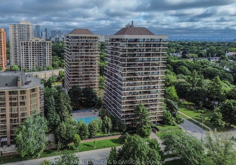20-avoca-avenue-toronto-ontario-c12160414
