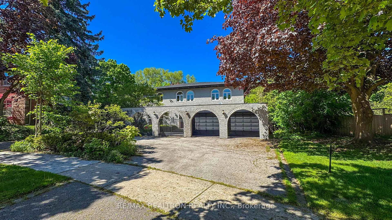 32-bobwhite-crescent-north-york-ontario-c12160617
