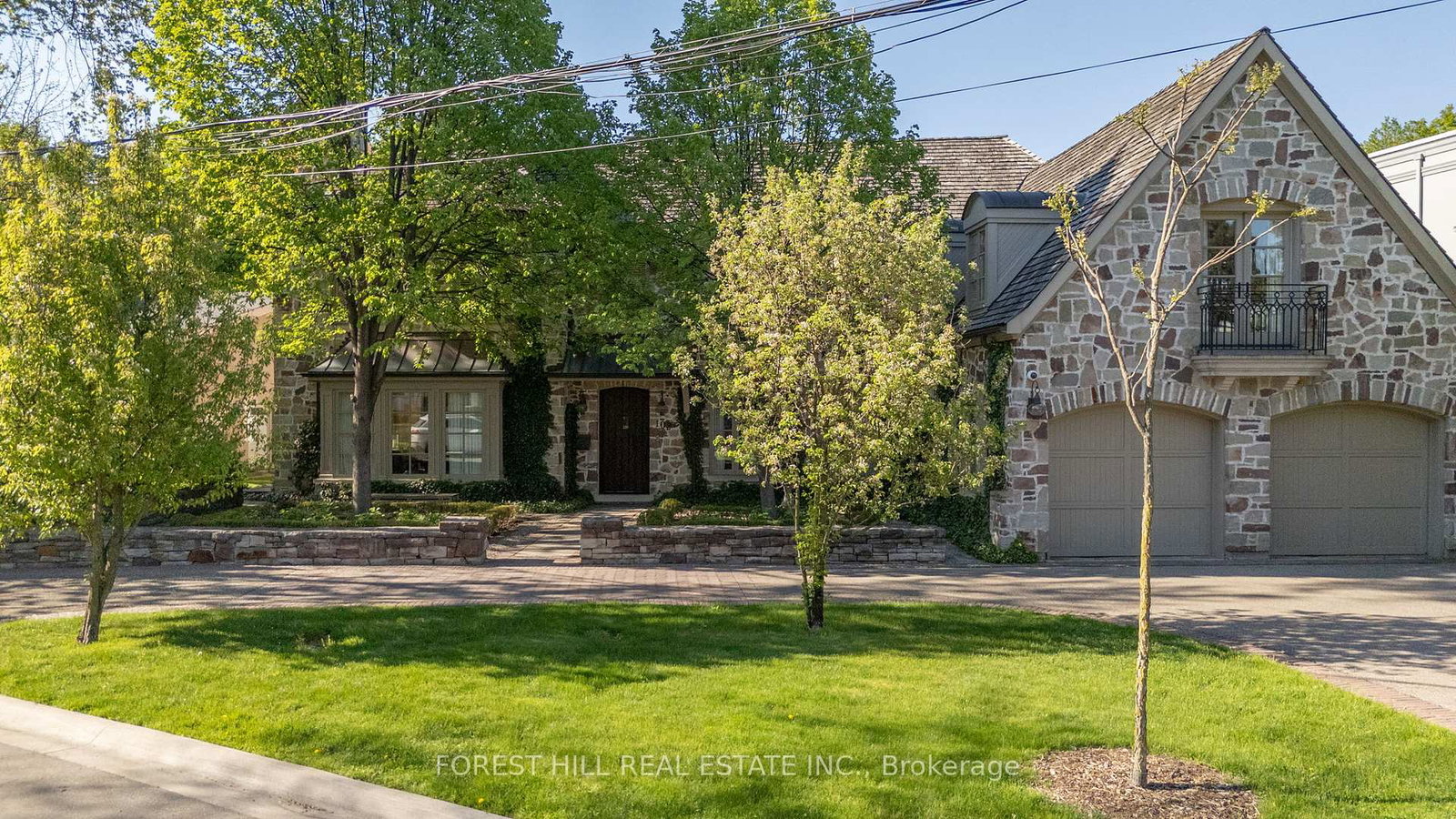 102-sandringham-drive-e-toronto-ontario-c12160657