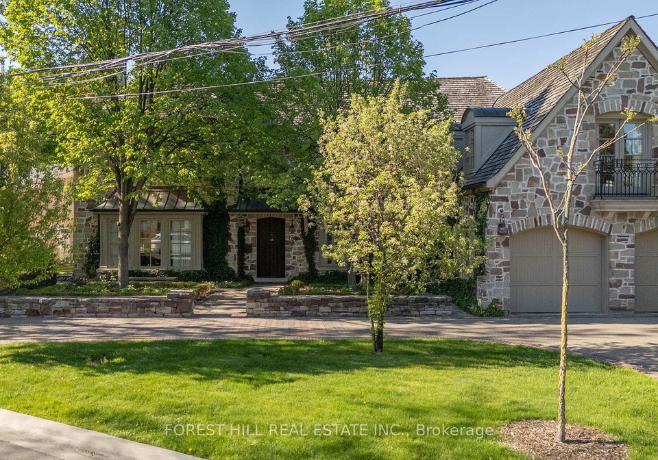 102-sandringham-drive-e-toronto-ontario-c12160657