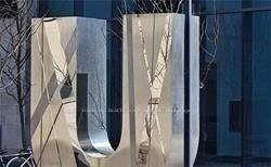 1080-bay-street-toronto-ontario-c12162022
