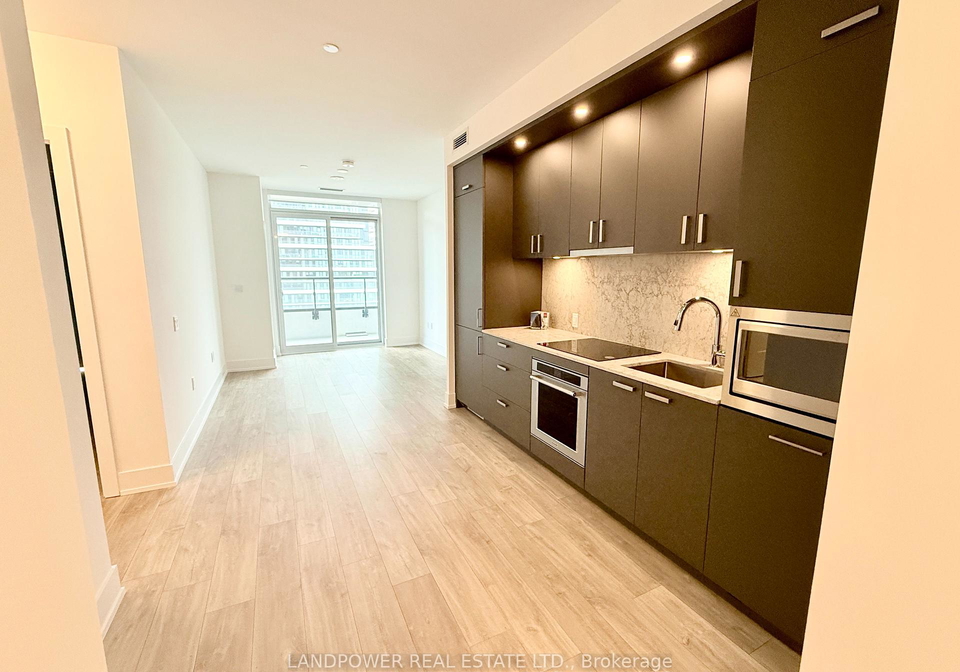 10-inn-on-the-park-drive-north-york-ontario-c12162133