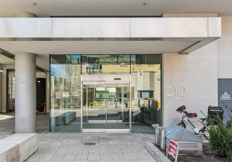 210-simcoe-street-toronto-ontario-c12162734
