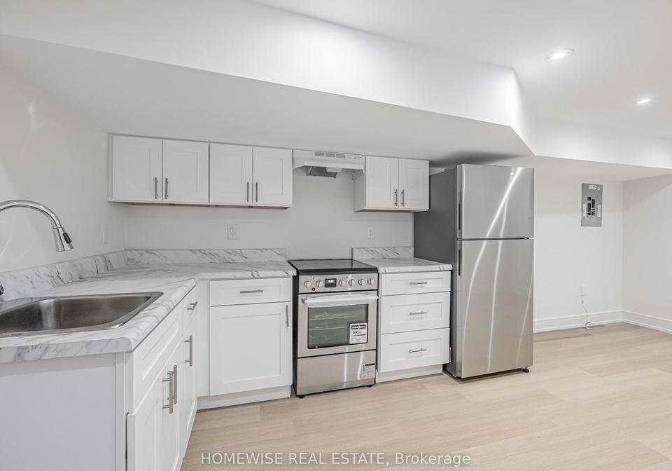21-raeburn-avenue-toronto-ontario-c12163483