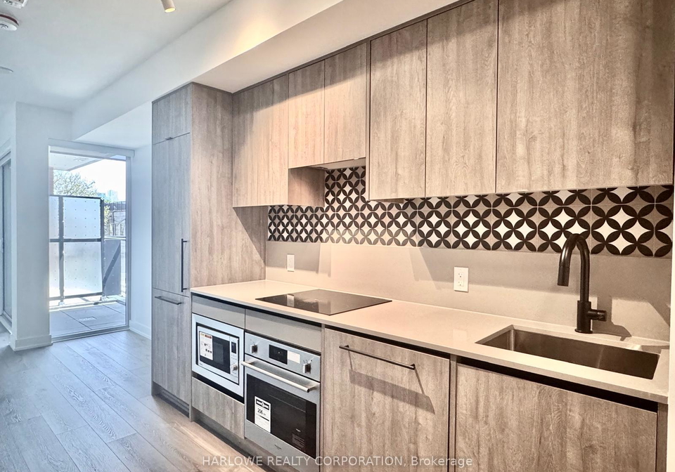 5-lakeview-avenue-toronto-ontario-c12164385