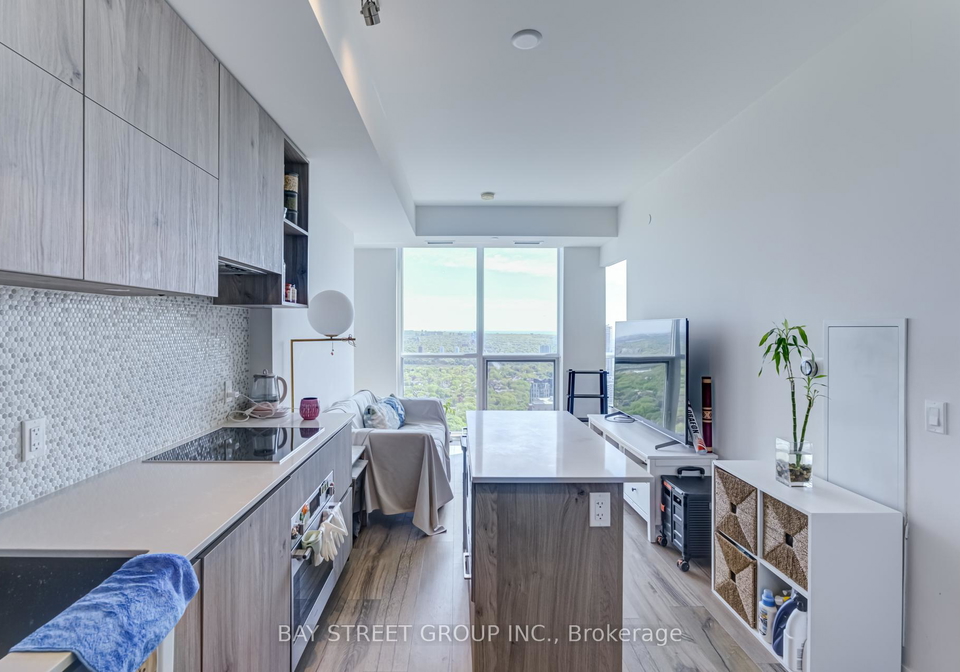 1-yorkville-avenue-toronto-ontario-c12164869