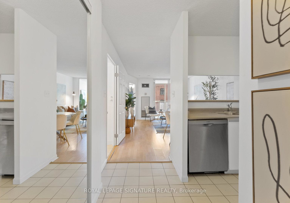 24-wellesley-street-w-toronto-ontario-c12165141