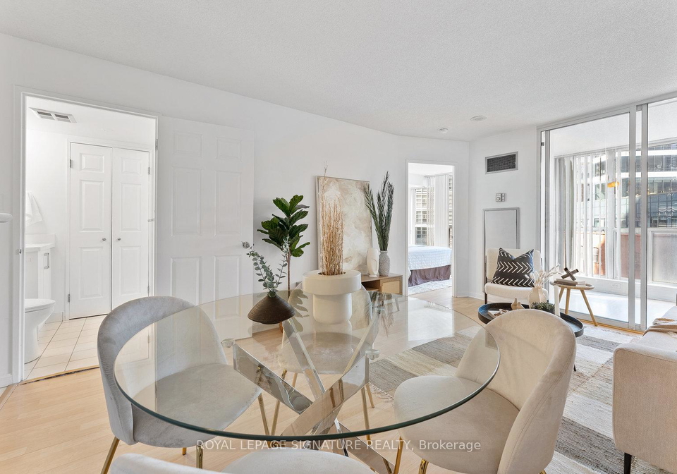 24-wellesley-street-w-toronto-ontario-c12165141