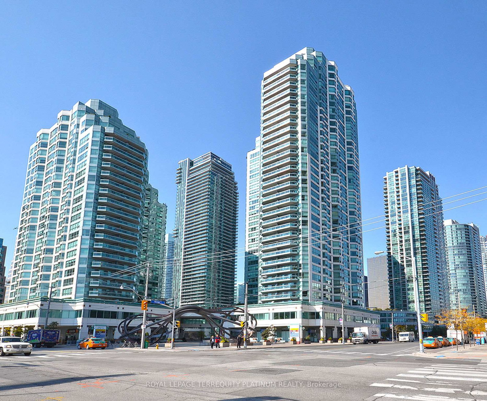 10-yonge-street-toronto-ontario-c12165956
