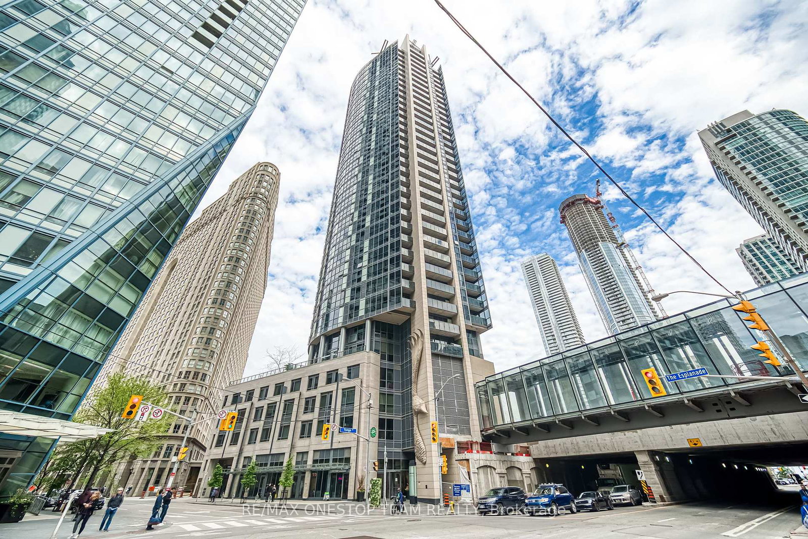 1-the-esplanade-toronto-ontario-c12166319