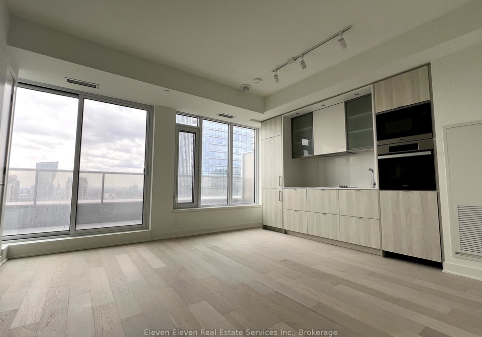 11-yorkville-avenue-toronto-ontario-c12166435