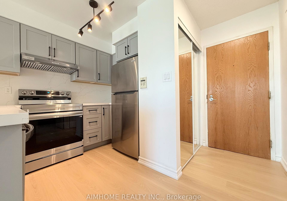 7-lorraine-drive-toronto-ontario-c12166518