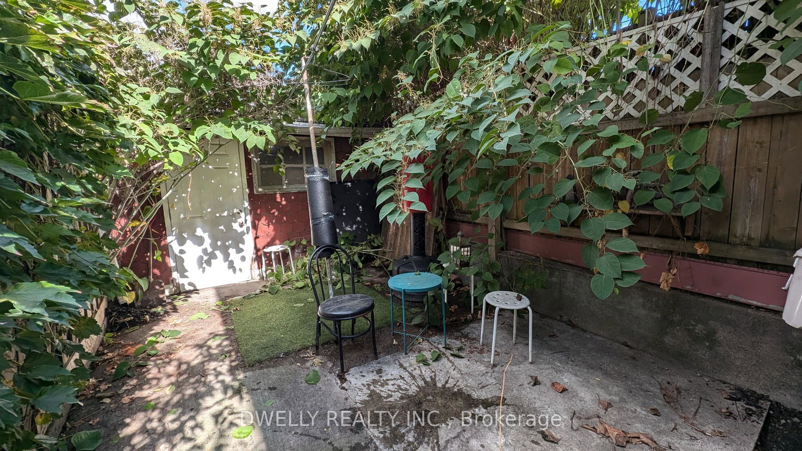 662-dundas-street-w-toronto-ontario-c12167674