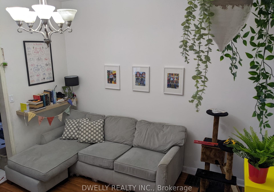 662-dundas-street-w-toronto-ontario-c12167674