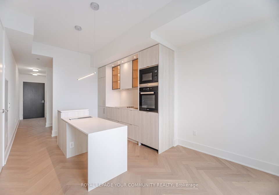 11-yorkville-avenue-s-toronto-ontario-c12168626