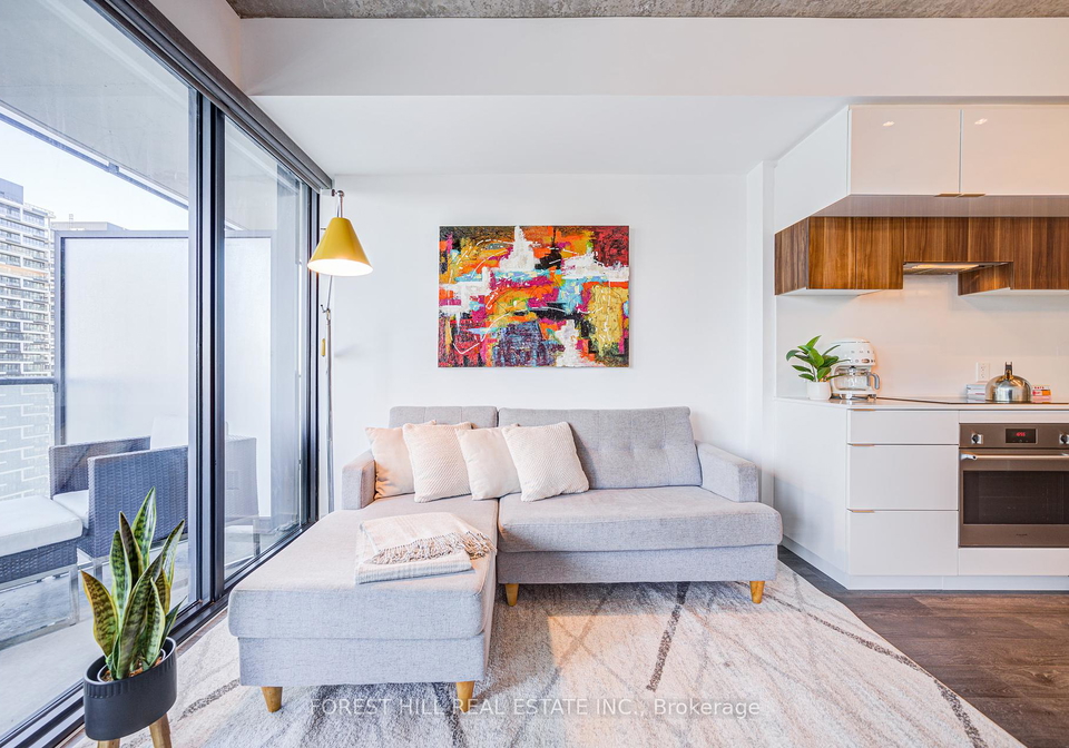 185-roehampton-avenue-toronto-ontario-c12168757
