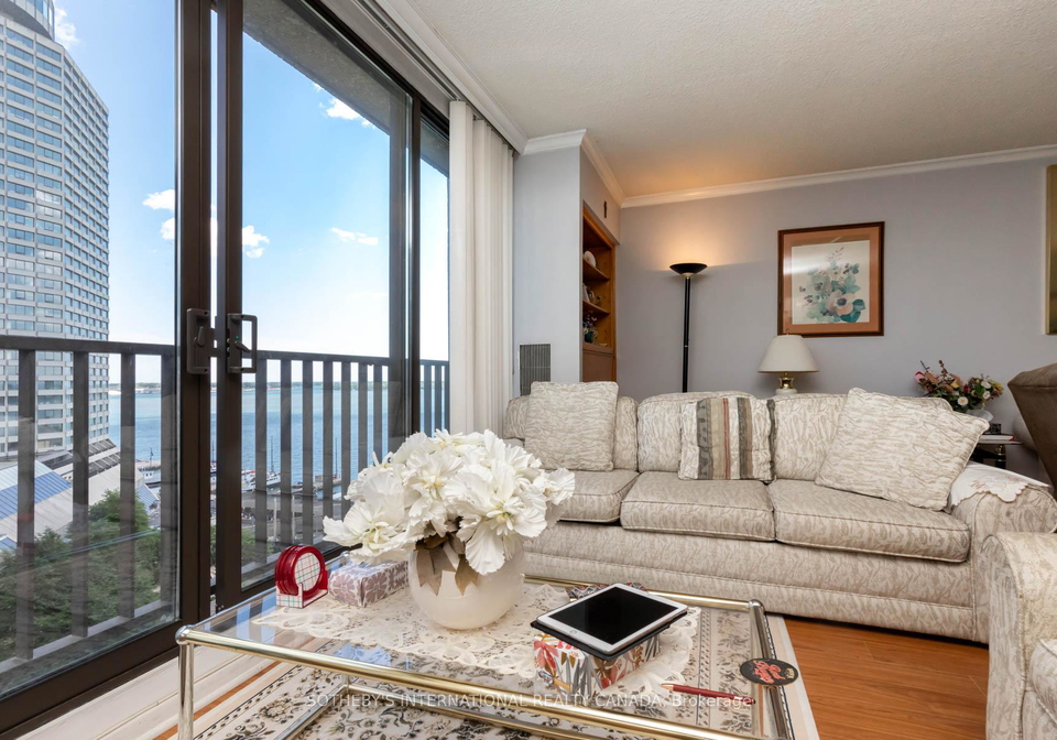 33-harbour-square-toronto-ontario-c12169445