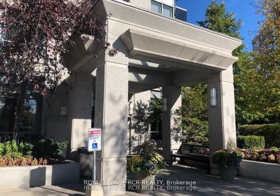35-finch-avenue-north-york-ontario-c12169535