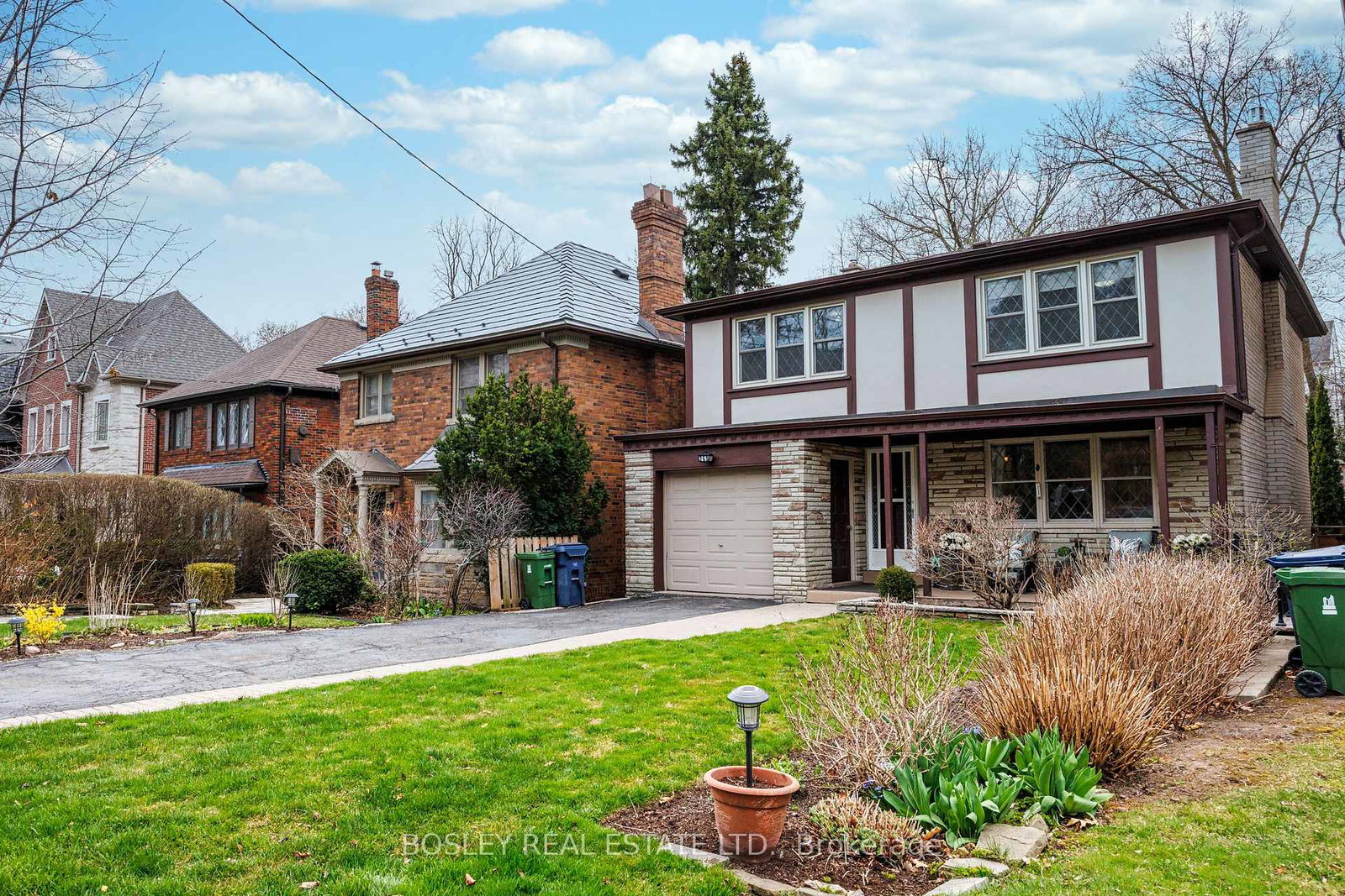 265-chaplin-crescent-toronto-ontario-c12169767