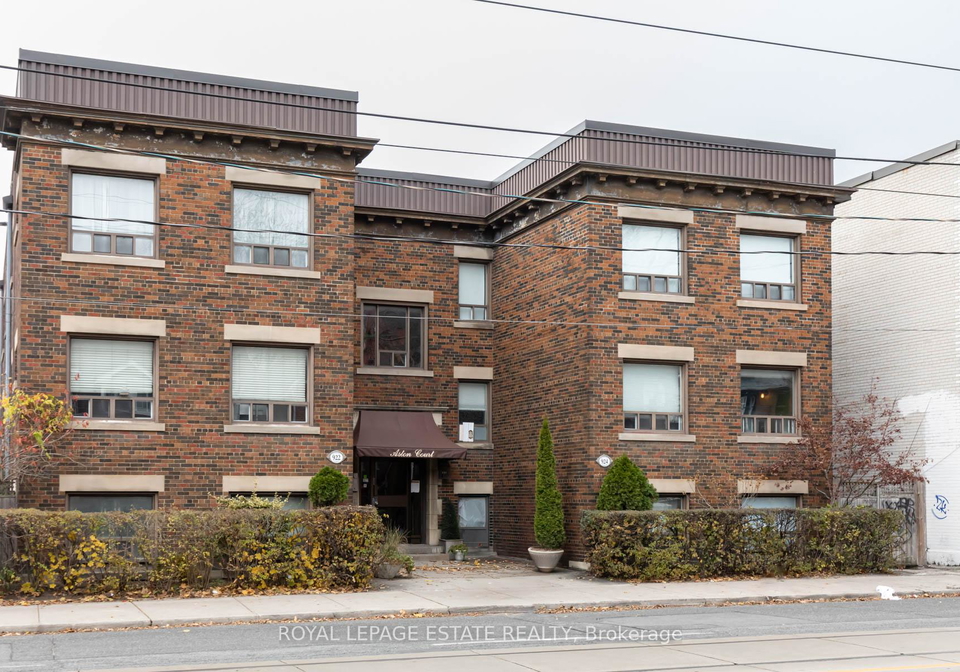 922-bathurst-street-toronto-ontario-c12170033