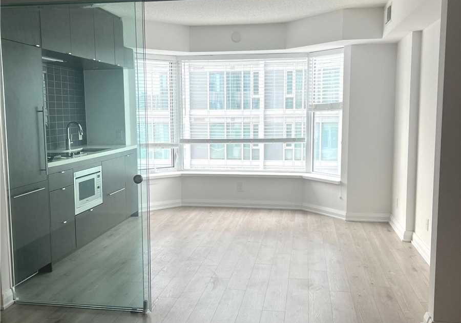 155-yorkville-avenue-toronto-ontario-c12170429