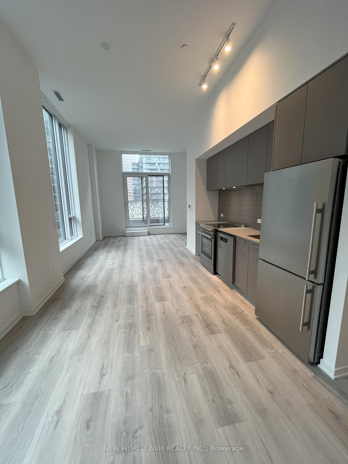 101-roehampton-avenue-toronto-ontario-c12170603