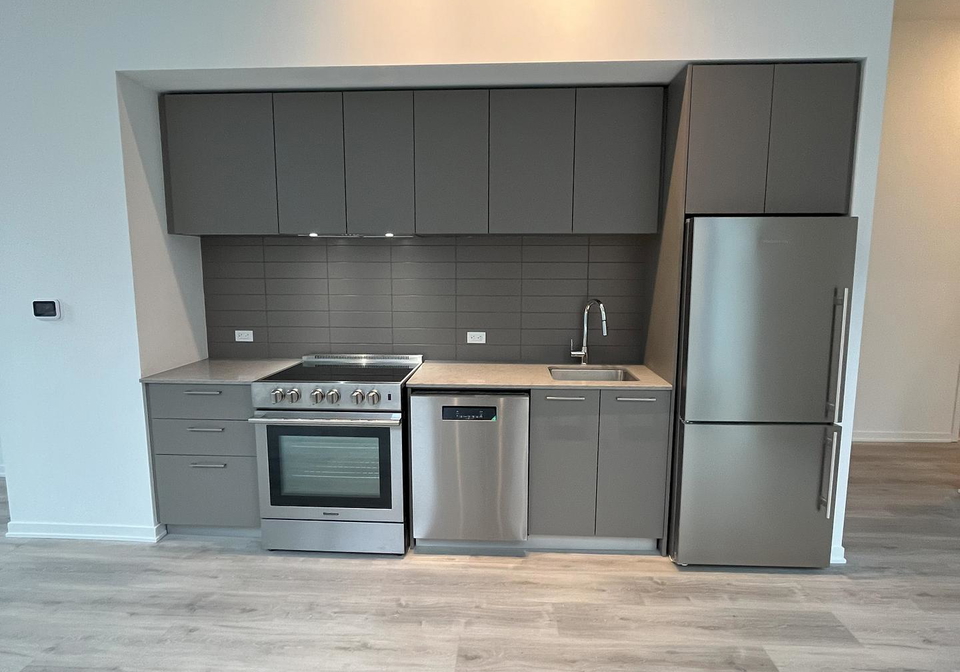 101-roehampton-avenue-toronto-ontario-c12170603