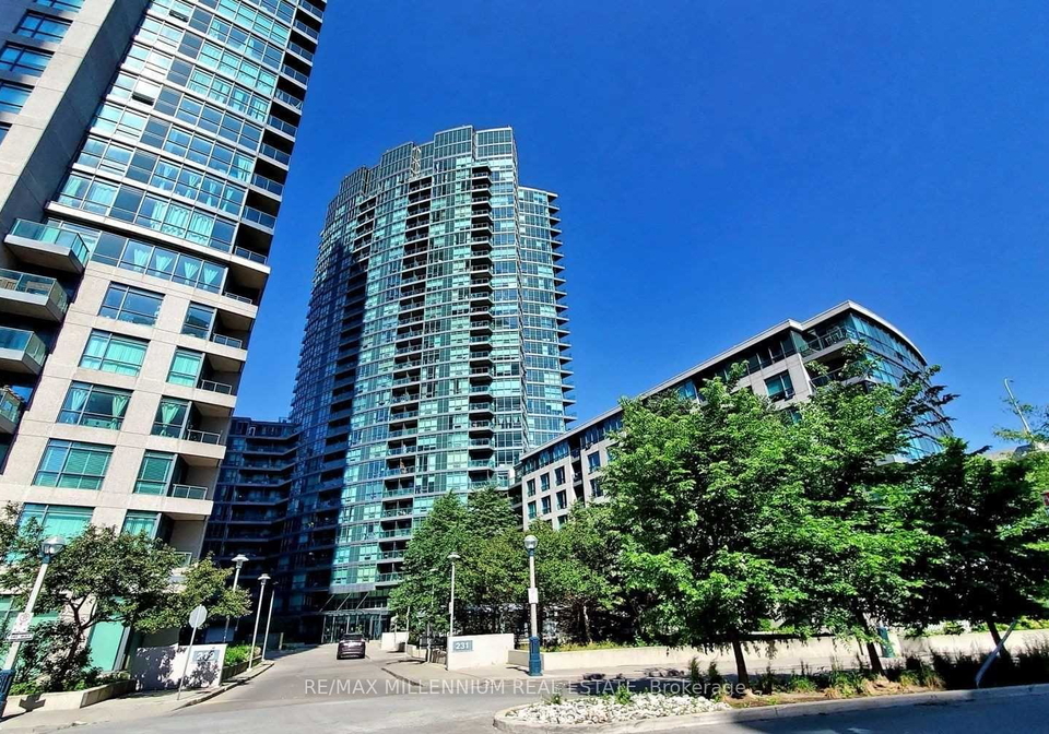231-fort-york-boulevard-toronto-ontario-c12170672